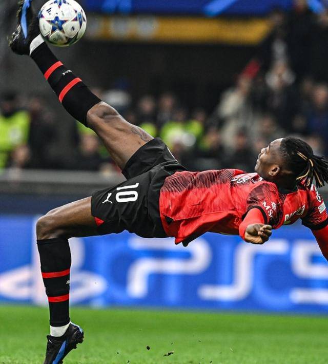 姆巴佩重返赛场，重要助攻首场状态出色，瑞士队观众沸腾！